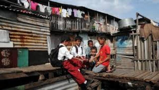 Pendidikan dalam Mengatasi Kemiskinan